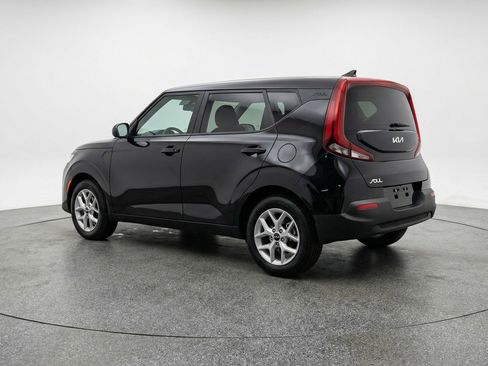 Used 2025 Kia Soul LX w/ LX Technology Package FWD image 6
