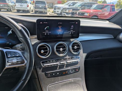 Used 2021 Mercedes-Benz GLC 300 4MATIC image 27
