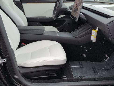 Used 2025 Tesla Model 3 Long Range image 28