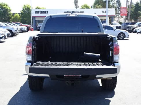 Used 2023 Toyota Tacoma TRD Off-Road AWD/4WD image 15