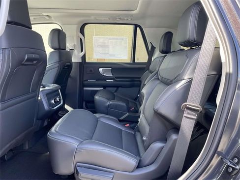 New 2025 Ford Expedition Platinum w/ Driver's Package image 12