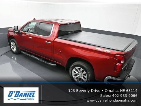 Used 2022 Chevrolet Silverado 1500 LTZ w/ LTZ Premium Package AWD/4WD image 15