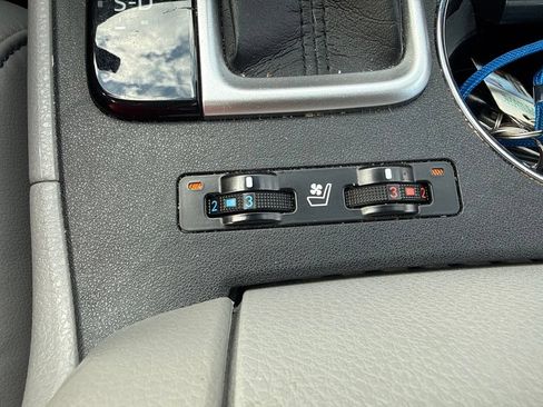 Used 2018 Toyota Highlander Limited AWD/4WD image 37