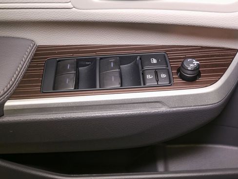 Certified 2023 Toyota Sienna LE image 39