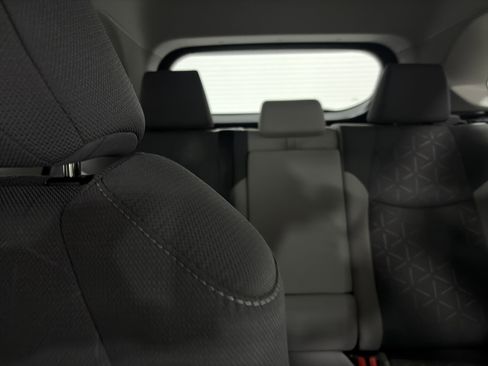 Used 2025 Toyota RAV4 XLE image 32