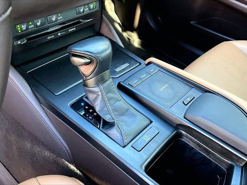 Used 2020 Lexus ES 350 w/ Premium Package image 31