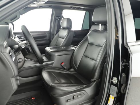 Used 2021 Chevrolet Tahoe LT w/ LT Signature Package image 6