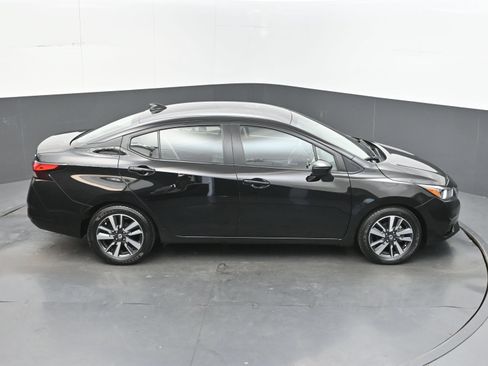 Used 2021 Nissan Versa SV FWD image 37