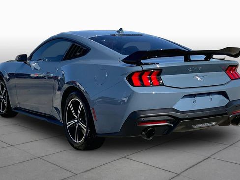 Used 2025 Ford Mustang Coupe RWD image 10