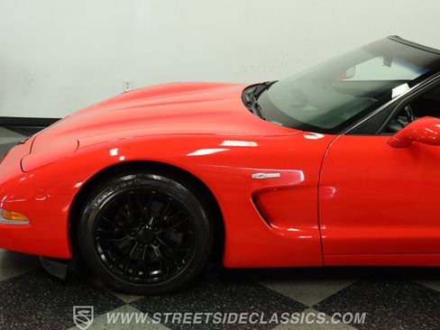 Used 1999 Chevrolet Corvette Convertible w/ Memory Pkg RWD image 23