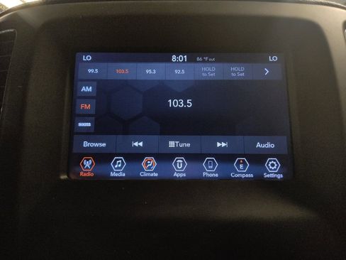 Used 2019 Jeep Compass Latitude FWD image 25