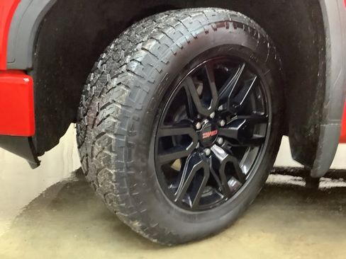 Used 2020 GMC Sierra 1500 Elevation w/ Elevation Value Package image 30