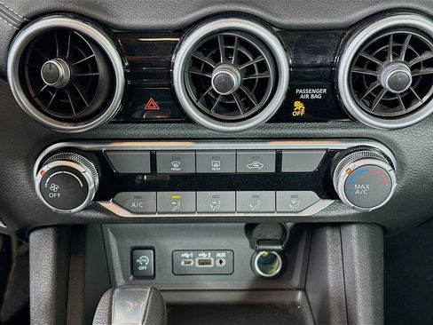 Used 2024 Nissan Sentra SV image 22