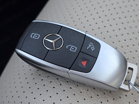 Used 2022 Mercedes-Benz GLE 350 4MATIC image 32