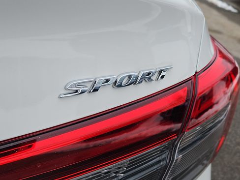 Used 2023 Honda Civic Sport image 5