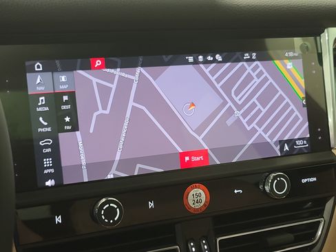 New 2026 Porsche Macan image 22