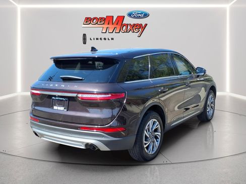 Used 2023 Lincoln Corsair AWD w/ Equipment Group 101A image 4