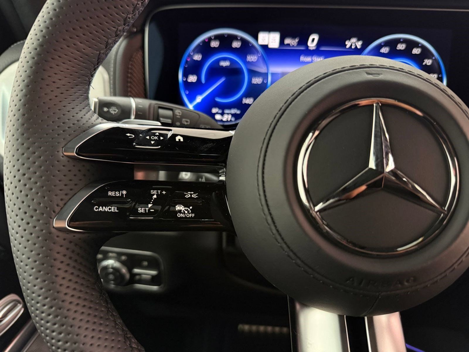 New 2027 Mercedes-Benz G 580 e image 13