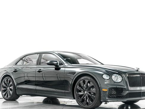 Used 2024 Bentley Flying Spur V8 AWD/4WD image 35