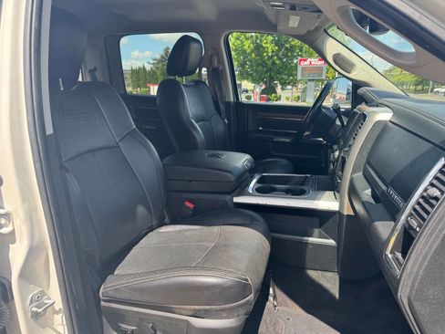 Used 2018 RAM 3500 Laramie w/ Cold Weather Group AWD/4WD image 10