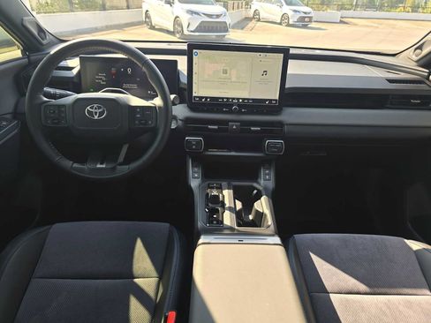 Used 2026 Toyota RAV4 XSE w/ Panoramic Sun Roof Package AWD/4WD image 18