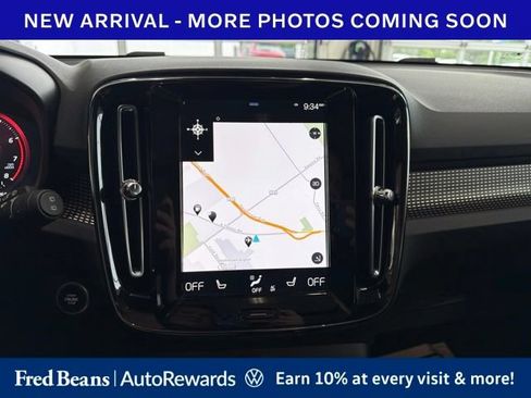 Used 2022 Volvo XC40 T5 R-Design w/ Climate Package AWD/4WD image 12