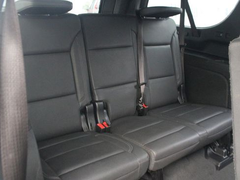 Used 2023 Chevrolet Suburban LT AWD/4WD image 39