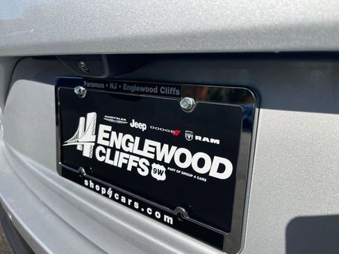 New 2025 Jeep Grand Cherokee Altitude image 7