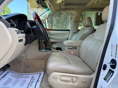 Used 2008 Lexus LX 570 4WD image 10