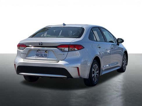 Used 2022 Toyota Corolla LE w/ Carpet Mat Package (TMS) FWD image 8