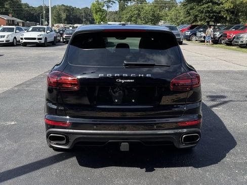 Used 2017 Porsche Cayenne Platinum Edition image 6