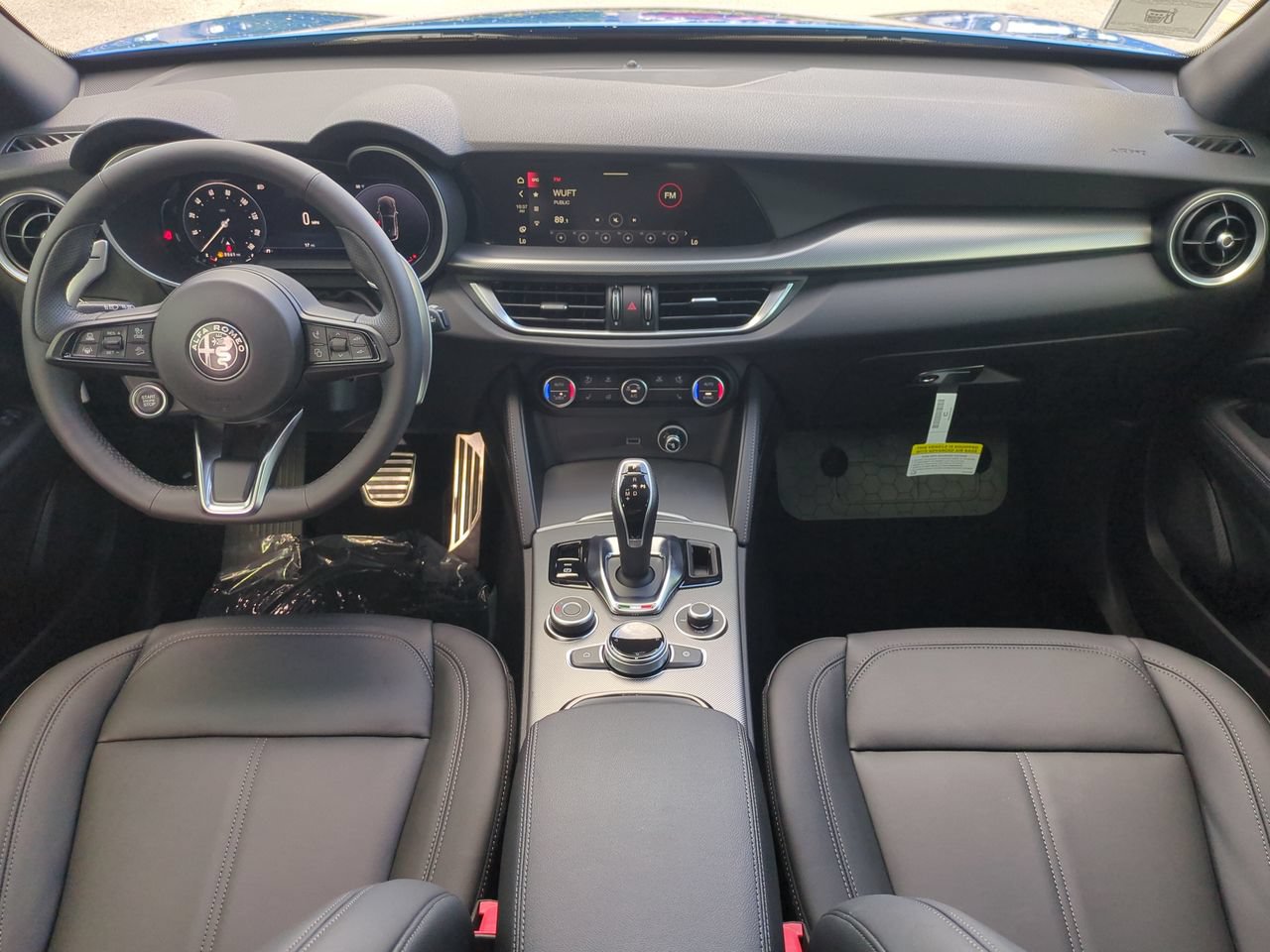 New 2025 Alfa Romeo Stelvio Sprint w/ Convenience Package AWD/4WD image 14