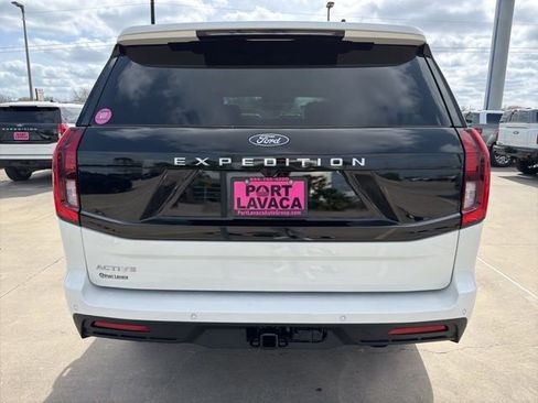 New 2026 Ford Expedition Active image 6