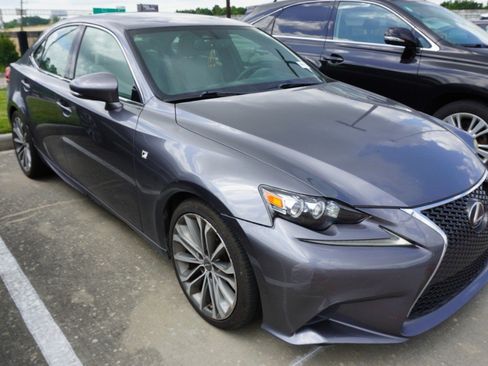 Used 2014 Lexus IS 250 w/ F-Sport Package RWD image 3