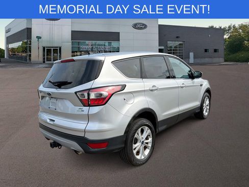 Used 2017 Ford Escape SE AWD/4WD image 11