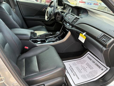 Used 2017 Honda Accord Sport Special Edition image 21