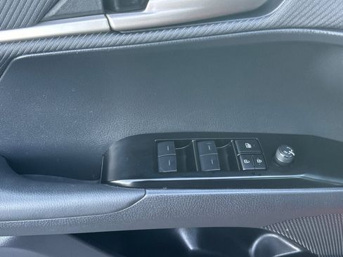 Used 2025 Toyota Camry SE image 13