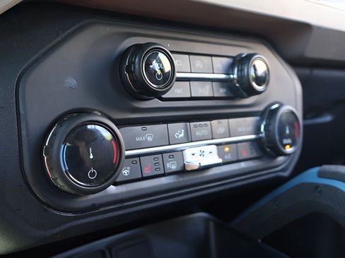 Used 2022 Ford Bronco Wildtrak AWD/4WD image 23