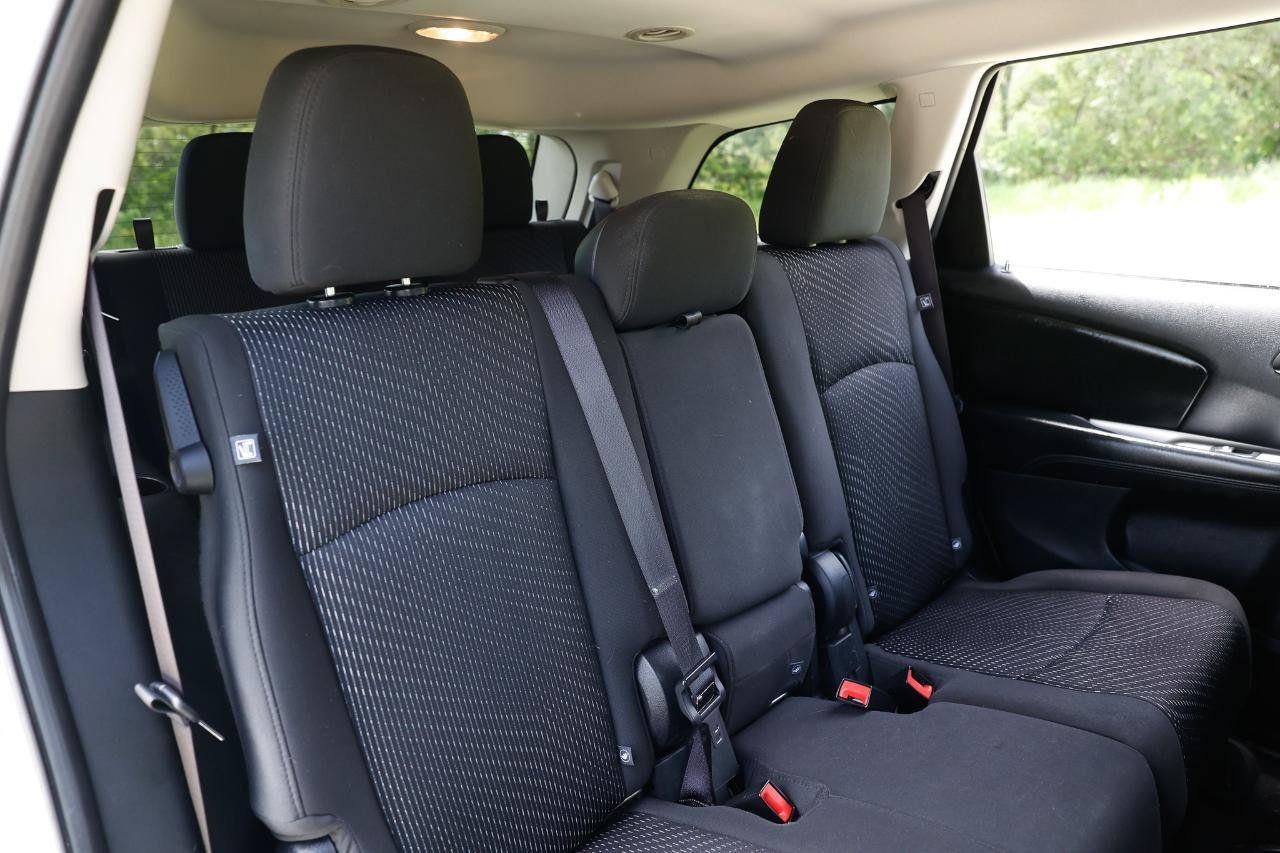 Used 2016 Dodge Journey SE w/ Flexible Seating Group FWD image 14