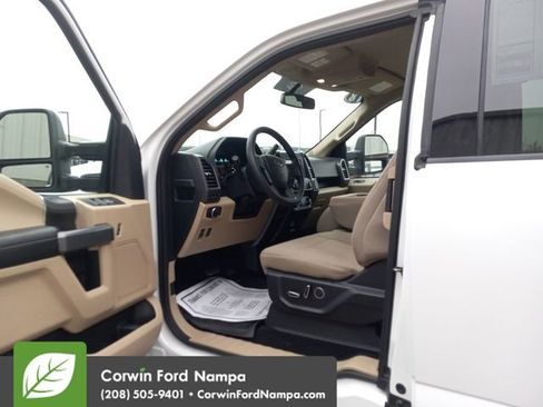 Used 2018 Ford F150 XLT w/ Equipment Group 302A Luxury image 9