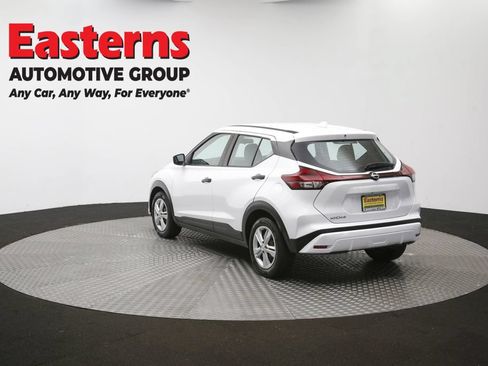 Used 2022 Nissan Kicks S FWD image 63