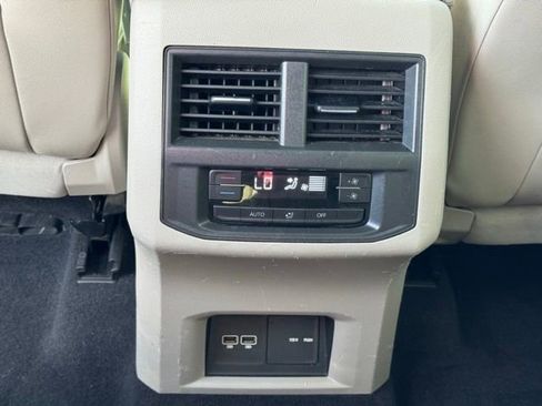 Used 2020 Volkswagen Atlas SE w/ Panoramic Sunroof Package image 19