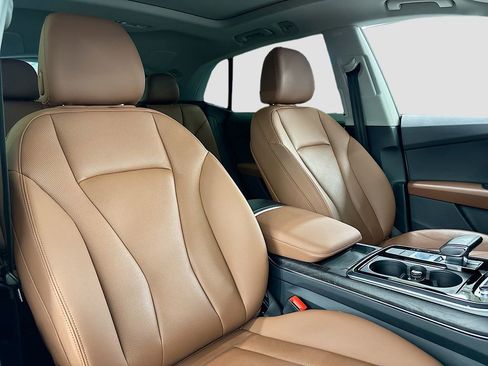 Certified 2022 Audi Q8 Premium Plus image 15