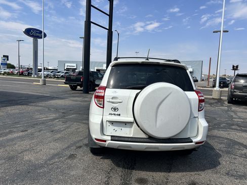 Used 2012 Toyota RAV4 4WD w/ Value Pkg image 4