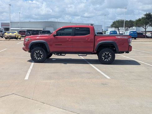Used 2021 Toyota Tacoma TRD Off-Road w/ Technology Package image 8