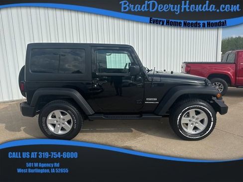 Used 2017 Jeep Wrangler Sport w/ Quick Order Package 24S AWD/4WD image 1