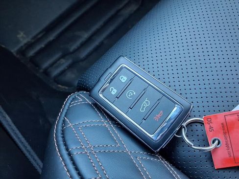 Certified 2025 Jeep Grand Cherokee Summit image 18