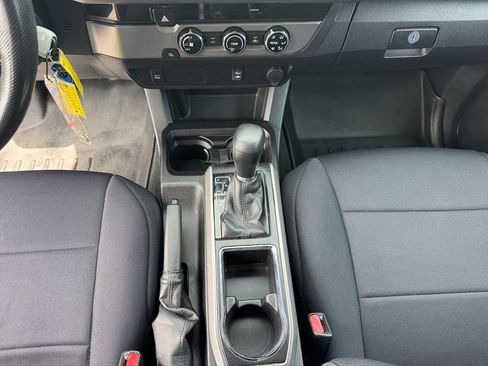 Used 2016 Toyota Tacoma SR5 w/ Towing Package RWD image 13