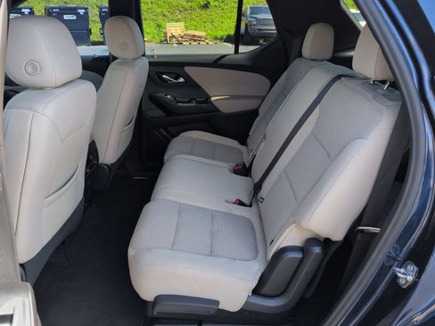 Certified 2023 Chevrolet Traverse LS FWD image 25