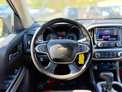 Used 2019 Chevrolet Colorado LT AWD/4WD image 15
